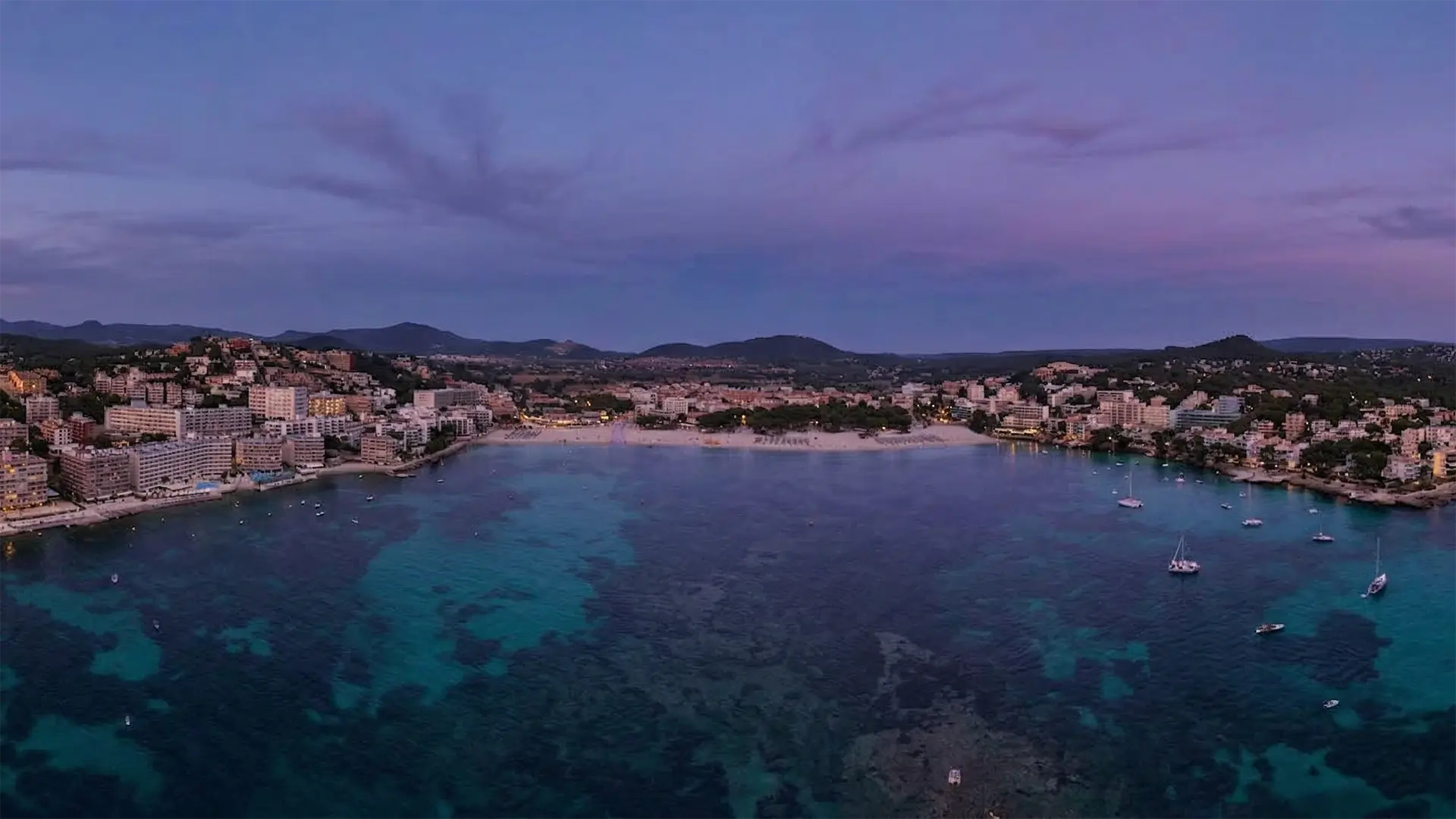 Piccolo di Mare at night